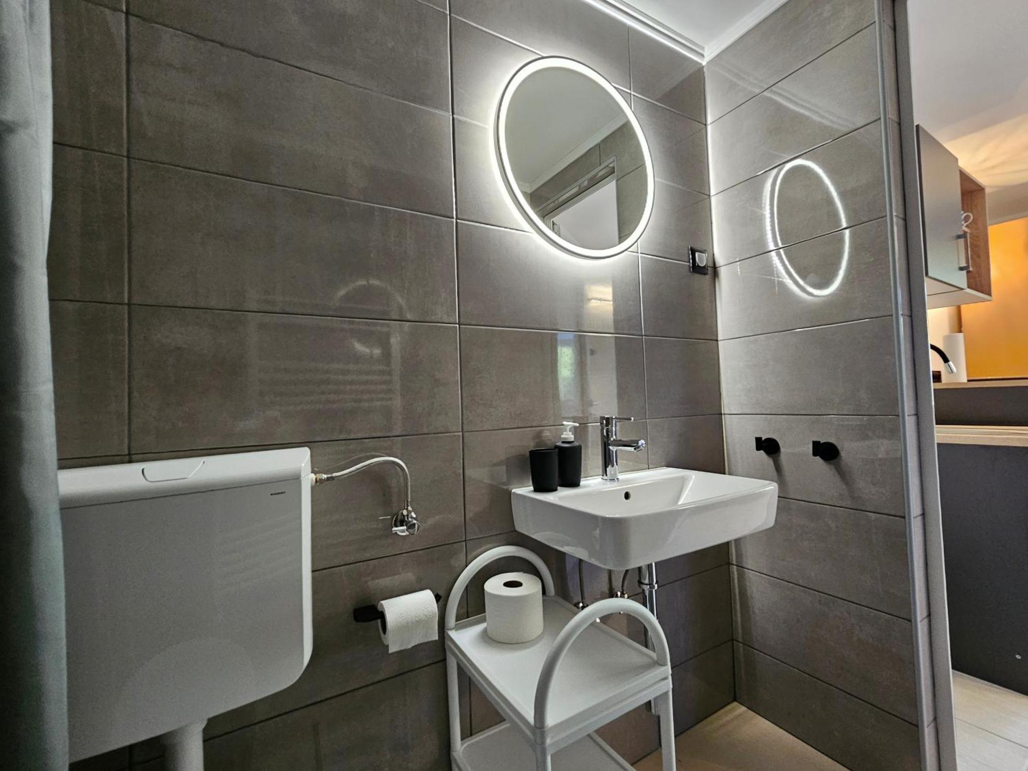 Keser Apartments Ровінь Екстер'єр фото
