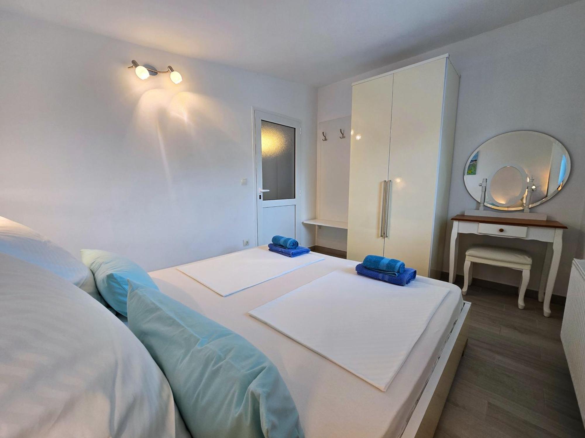 Keser Apartments Ровінь Екстер'єр фото